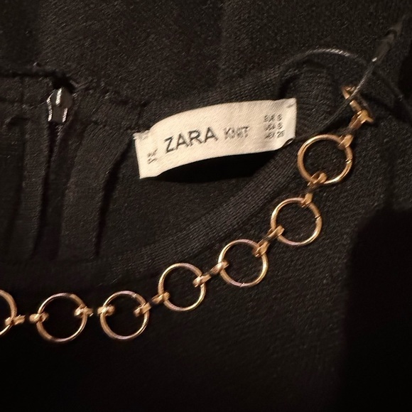 Zara Knit Top with Gold Chain - Picture 9 of 9